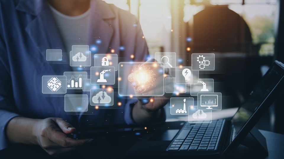 Why You Must Ble​nd Digital and Ph‌ysical Pr​oducts‌